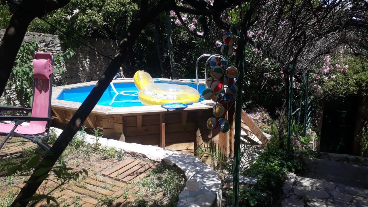 Caraussane caractère terrasse sur jardin et wifi via fibre en coeur de ville Sète Extérieur photo